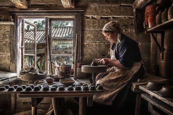 Photograph Janne Olkkonen  Story Of A Potter on One Eyeland
